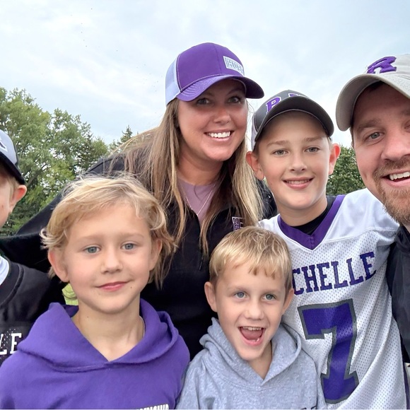 Meet your Posher, Amber - Picture 3 of 7